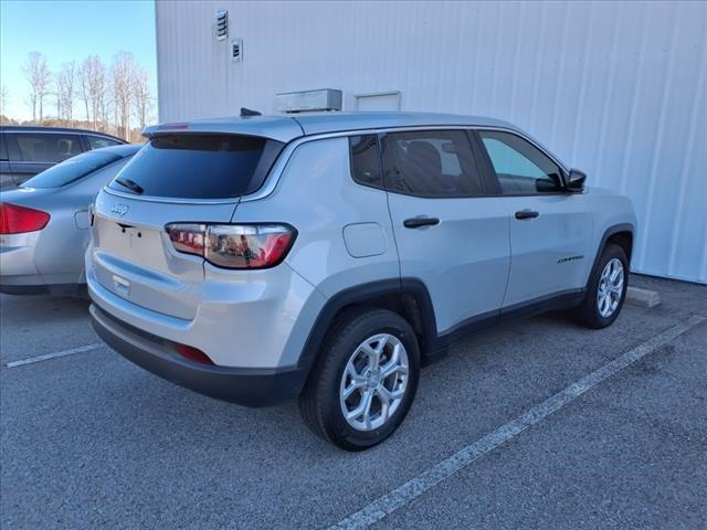 2024 Jeep Compass Vehicle Photo in EMPORIA, VA 23847-1235