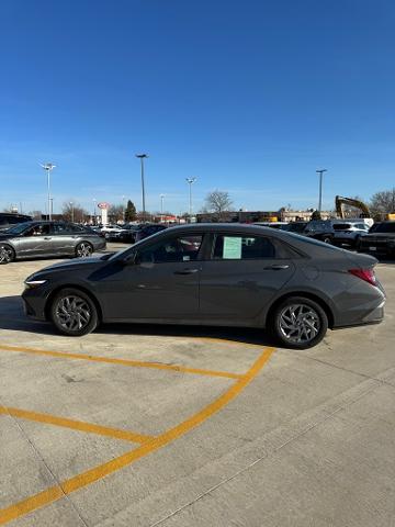 2025 Hyundai ELANTRA Hybrid Vehicle Photo in Peoria, IL 61615