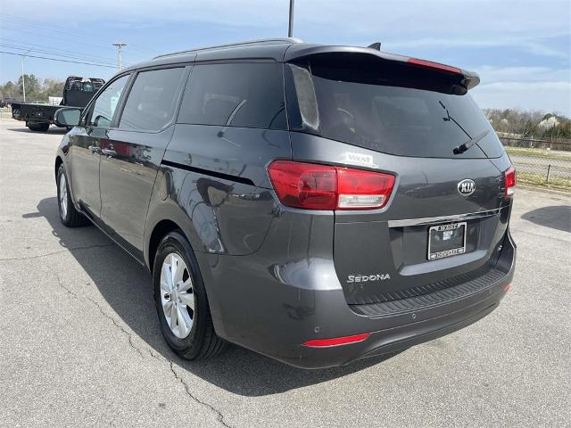 2016 Kia Sedona Vehicle Photo in ALCOA, TN 37701-3235