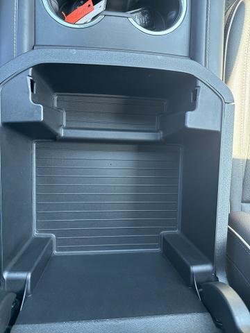 2023 Chevrolet Suburban Vehicle Photo in MANHATTAN, KS 66502-5036