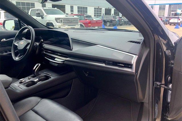 2024 Cadillac XT4 Vehicle Photo in TOPEKA, KS 66609-0000
