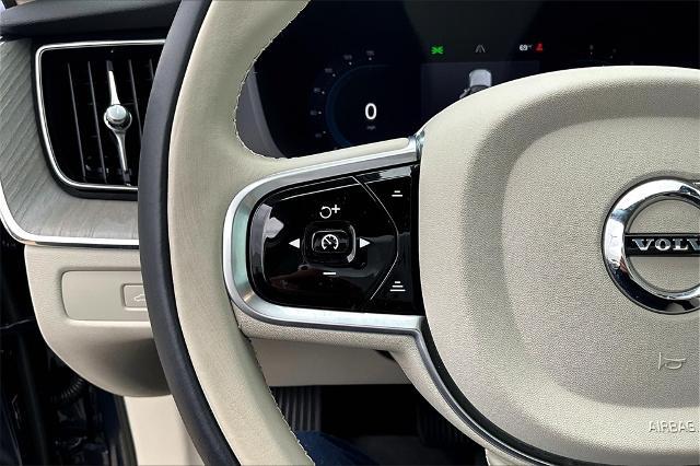 2023 Volvo XC60 Vehicle Photo in Grapevine, TX 76051