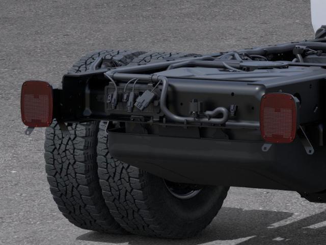 2025 Chevrolet Silverado 3500 HD Chassis Cab Vehicle Photo in INDEPENDENCE, MO 64055-1314