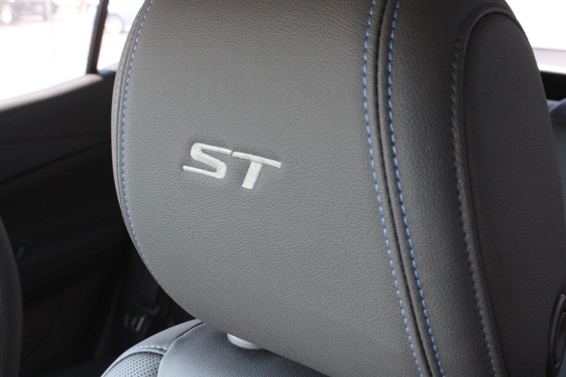 2026 Buick Encore GX Vehicle Photo in AURORA, CO 80012-4011