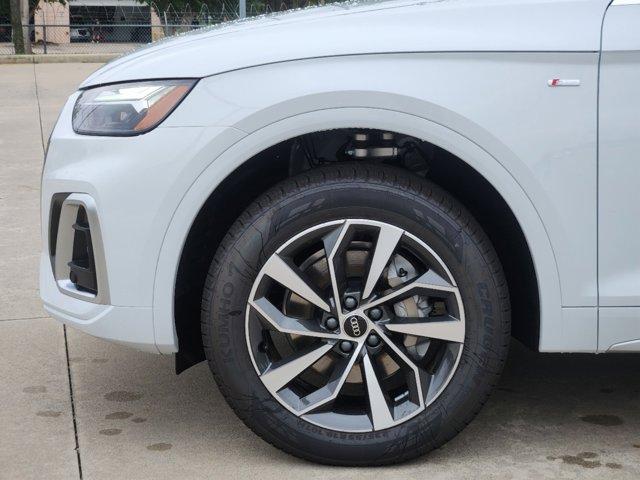 2024 Audi Q5 Vehicle Photo in HOUSTON, TX 77090