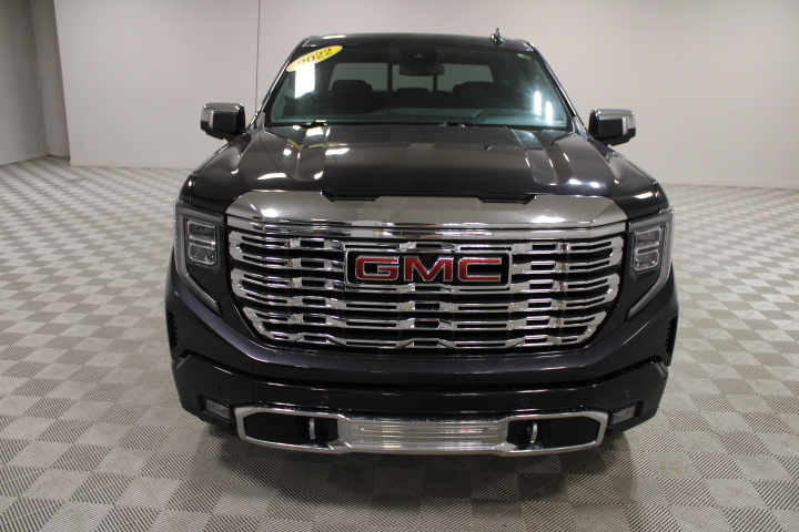 Used 2022 GMC Sierra 1500 Denali Denali with VIN 3GTUUGEL2NG656432 for sale in Louisville, NE