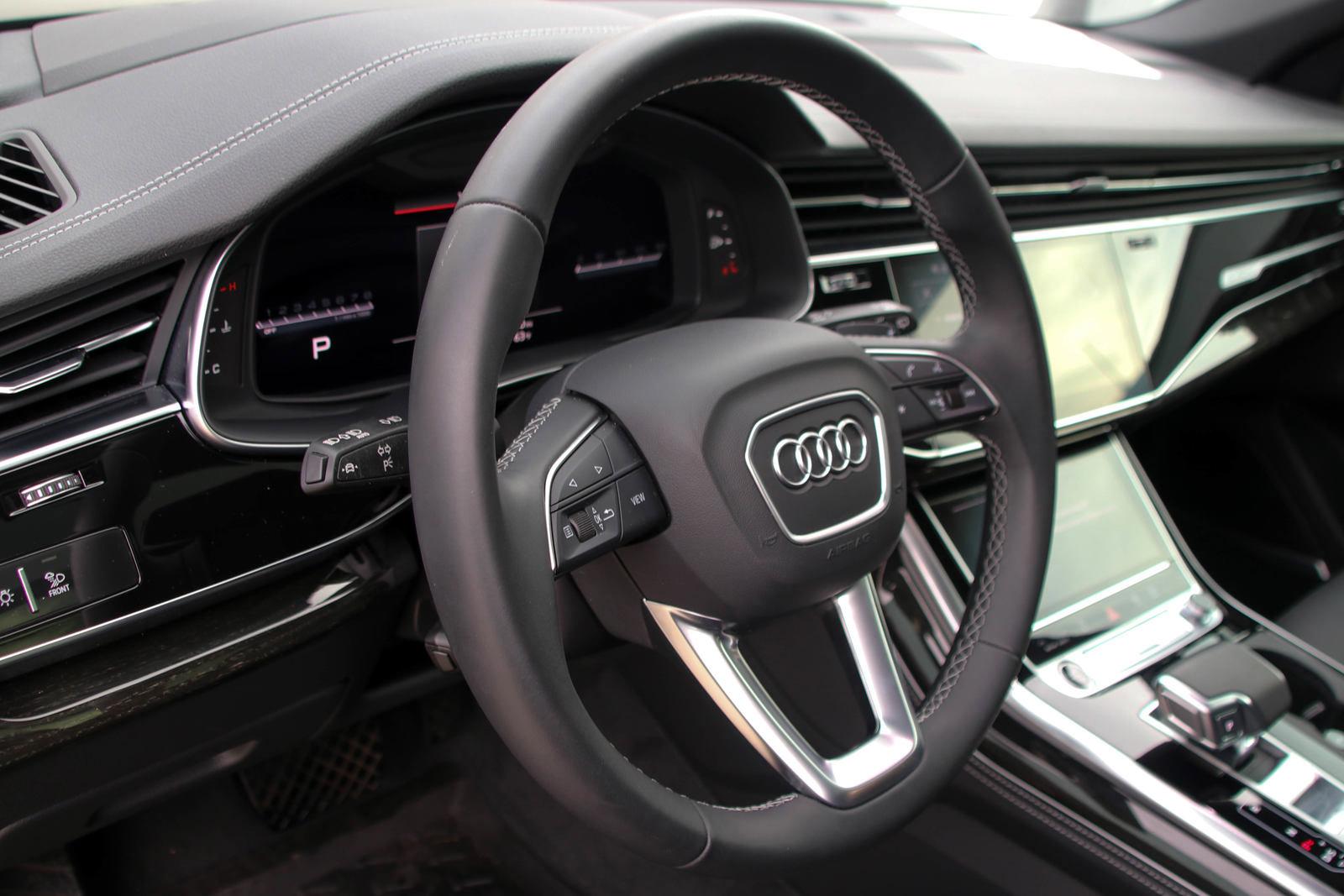 2024 Audi Q8 Vehicle Photo in SUGAR LAND, TX 77478