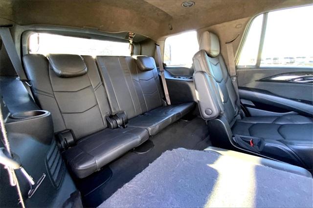 2020 Cadillac Escalade Vehicle Photo in KANSAS CITY, MO 64114-4545