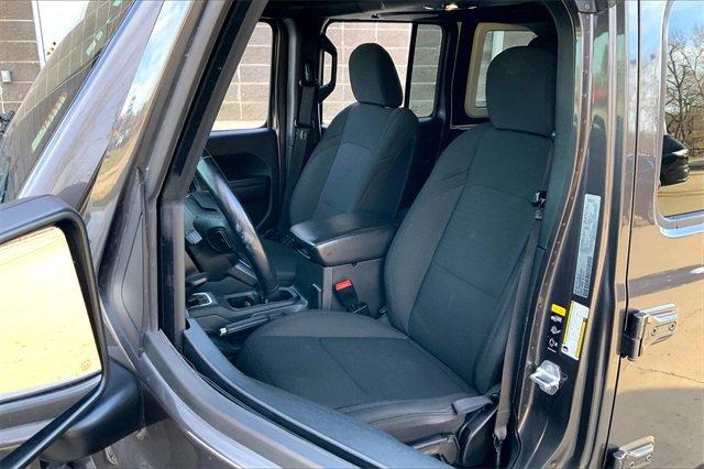 2021 Jeep Wrangler Vehicle Photo in KANSAS CITY, MO 64114-4502