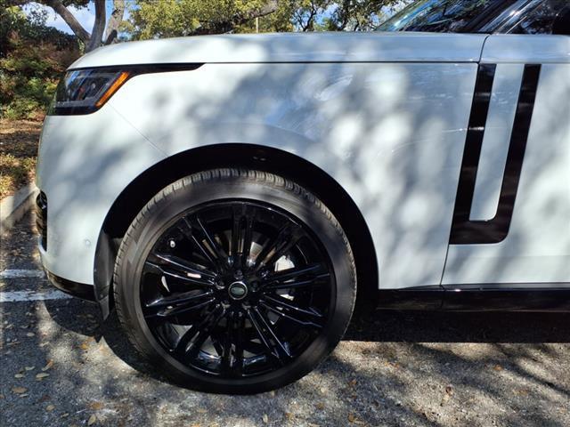 2024 Range Rover Vehicle Photo in SAN ANTONIO, TX 78230-1001