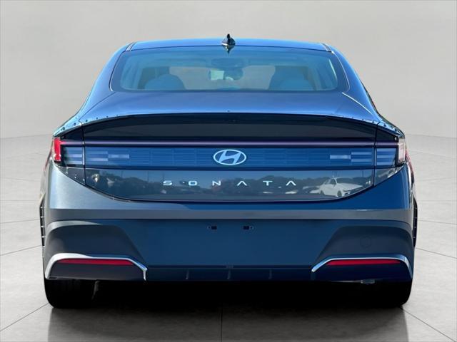 2025 Hyundai SONATA Vehicle Photo in Green Bay, WI 54304