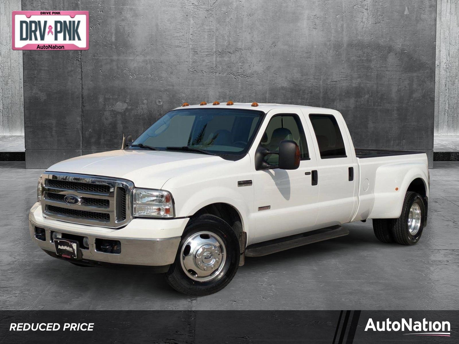 2005 Ford Super Duty F-350 DRW Vehicle Photo in Tustin, CA 92782