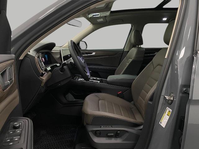 2025 Volkswagen Atlas Vehicle Photo in Appleton, WI 54913