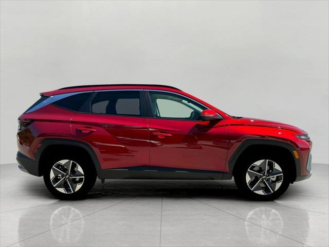 2025 Hyundai TUCSON Hybrid Vehicle Photo in Green Bay, WI 54304