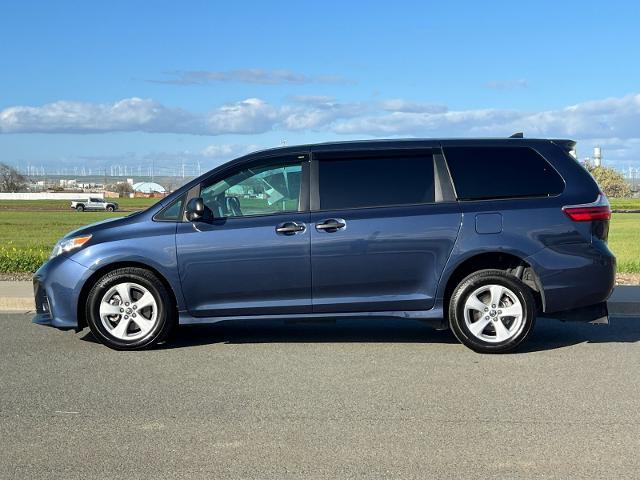 2020 Toyota Sienna Vehicle Photo in PITTSBURG, CA 94565-7121