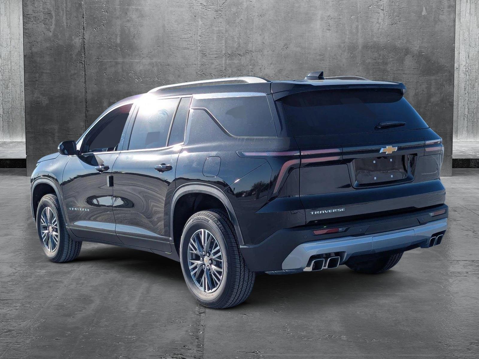 2025 Chevrolet Traverse Vehicle Photo in PEMBROKE PINES, FL 33024-6534