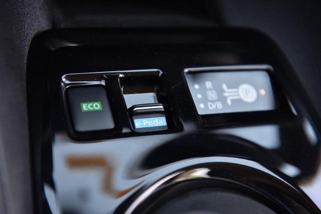 2024 Nissan LEAF Vehicle Photo in Ballwin, MO 63011