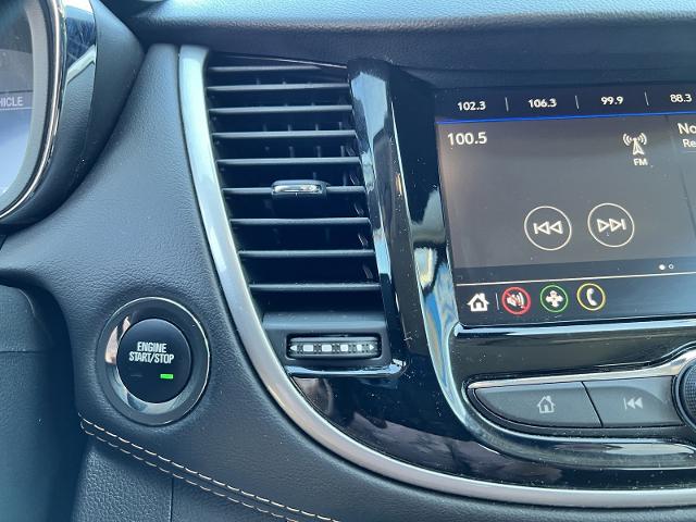 2020 Chevrolet Trax Vehicle Photo in MASSENA, NY 13662-2255