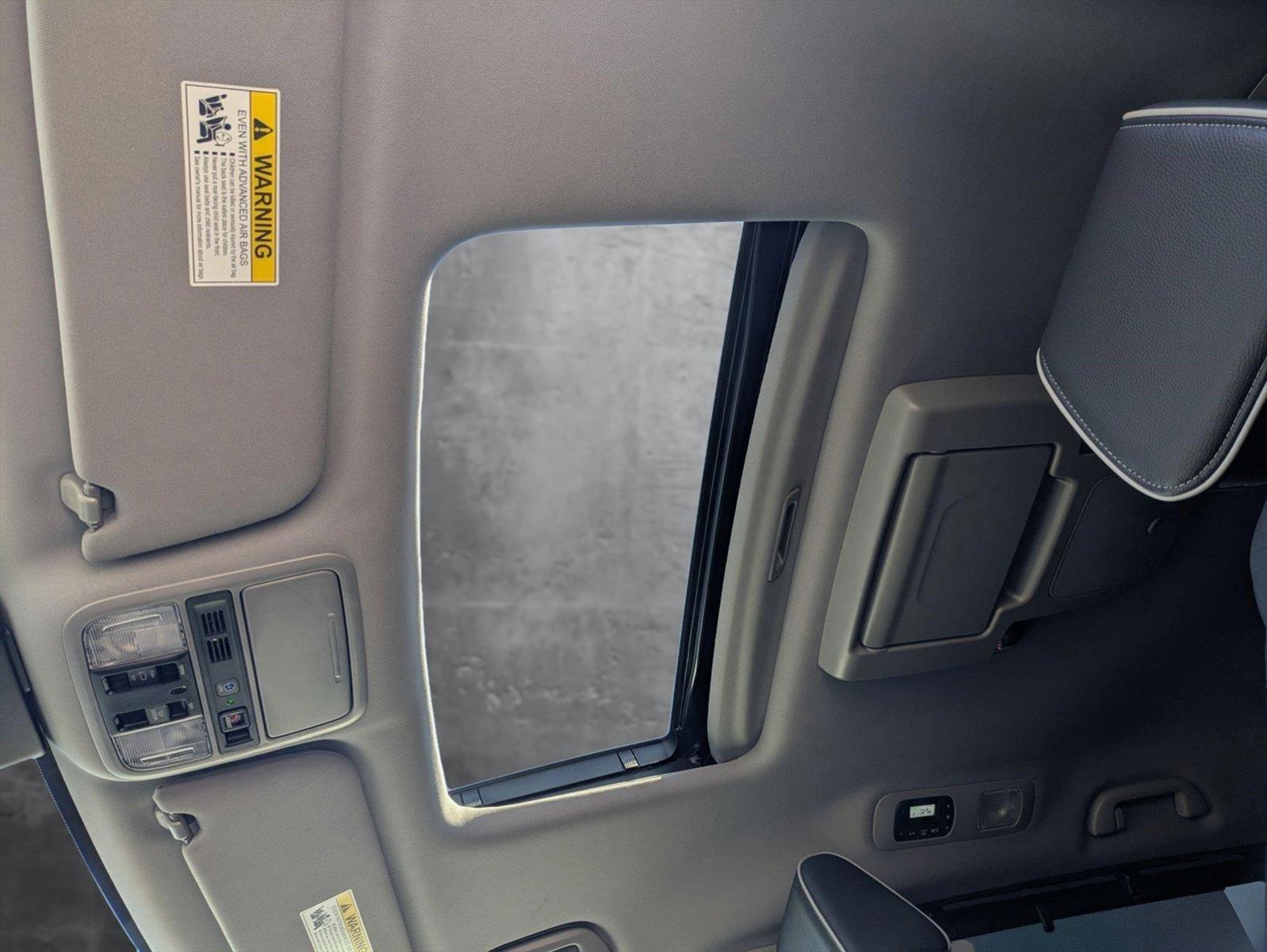 2024 Honda Odyssey Vehicle Photo in Valencia, CA 91355-1794