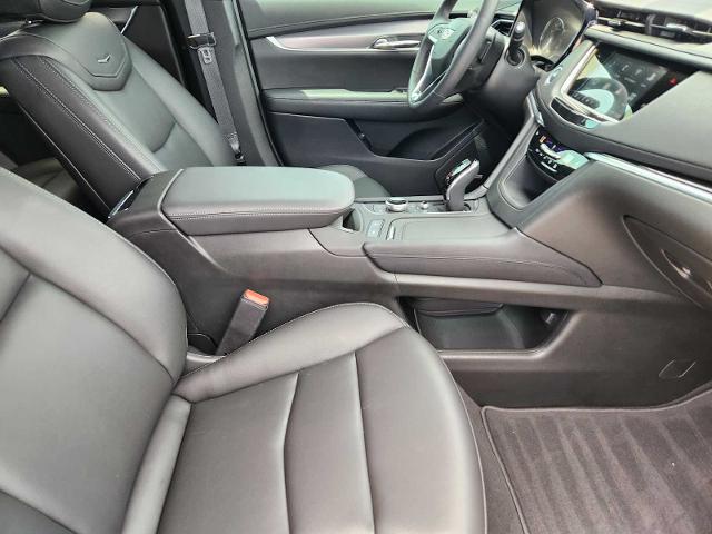 2025 Cadillac XT6 Vehicle Photo in HOUSTON, TX 77079