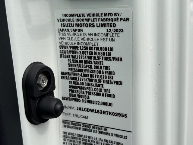 2024 Chevrolet Low Cab Forward 4500 XD Vehicle Photo in COLUMBIA, MO 65203-3903
