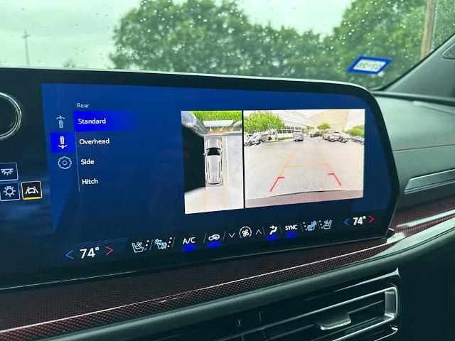 2024 Chevrolet Traverse Vehicle Photo in DALLAS, TX 75209