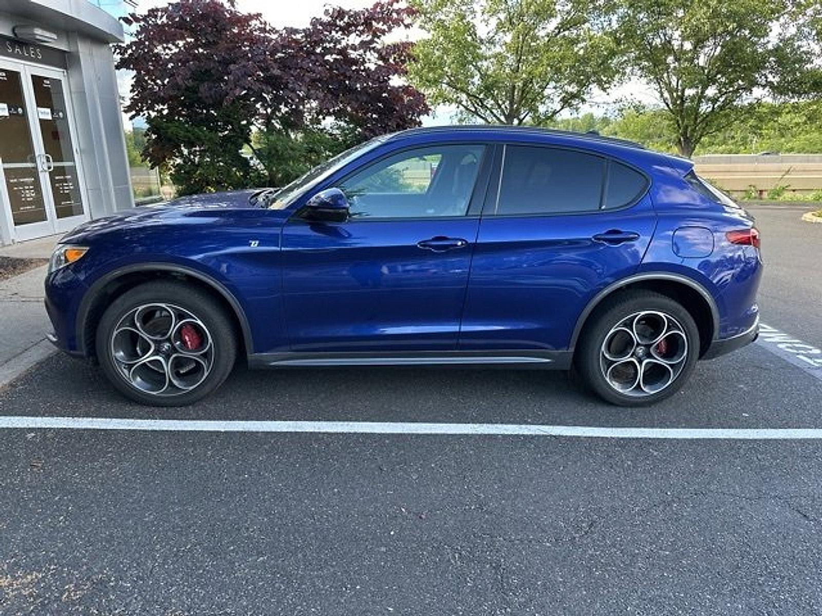 2022 Alfa Romeo Stelvio Vehicle Photo in Willow Grove, PA 19090