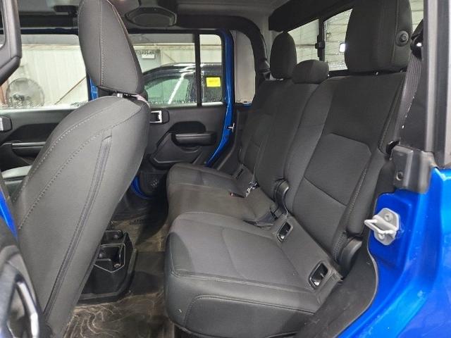 2021 Jeep Gladiator Vehicle Photo in Cedar Rapids, IA 52402