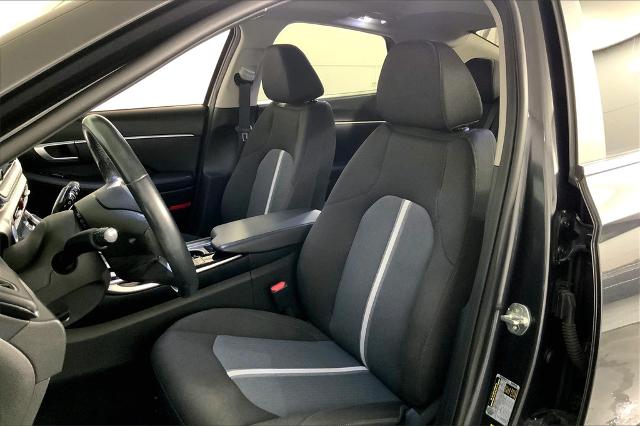 2021 Hyundai SONATA Vehicle Photo in Lees Summit, MO 64086