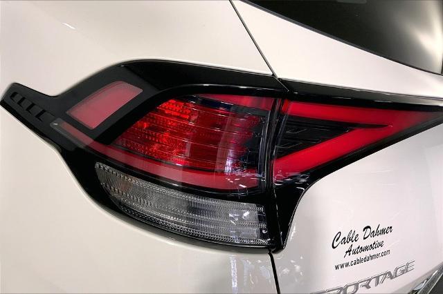 2024 Kia Sportage Vehicle Photo in Lees Summit, MO 64086