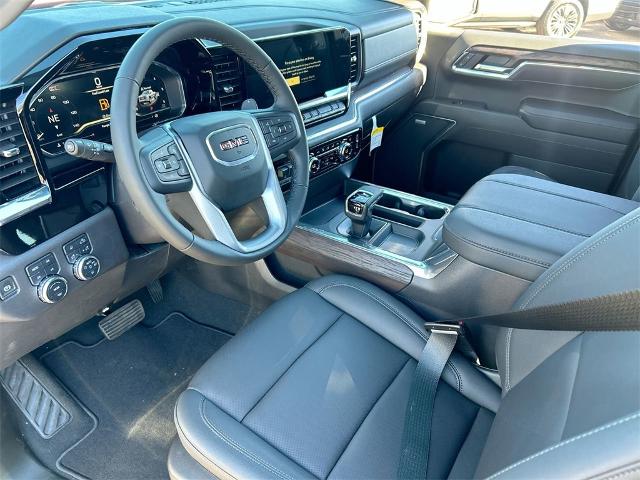 2025 GMC Sierra 1500 Vehicle Photo in GOODYEAR, AZ 85338-1310