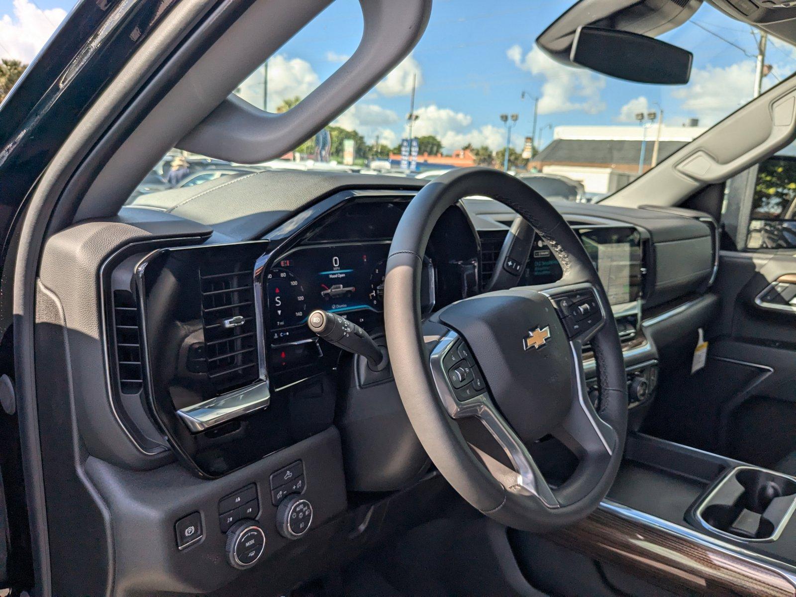 2025 Chevrolet Silverado 2500 HD Vehicle Photo in MIAMI, FL 33134-2699