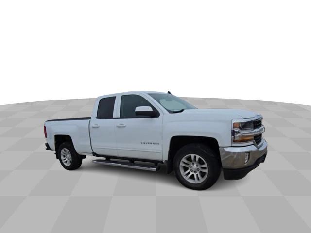 Used 2017 Chevrolet Silverado 1500 LT with VIN 1GCVKREC4HZ287230 for sale in Grand Rapids, Minnesota