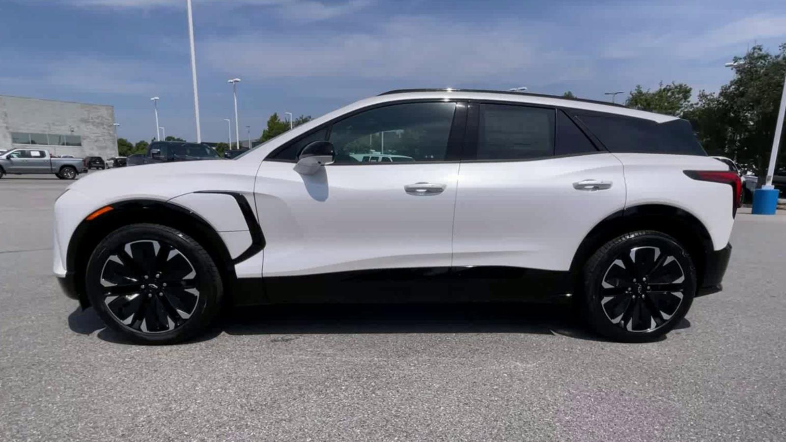 2024 Chevrolet Blazer EV Vehicle Photo in BENTONVILLE, AR 72712-4322