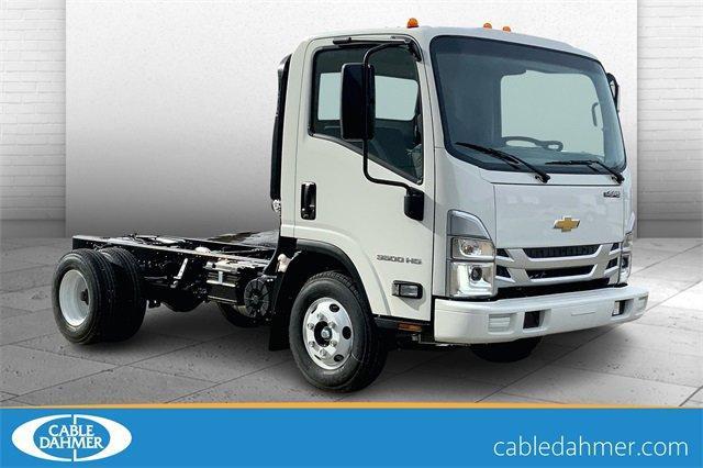 2025 Chevrolet 3500 HG LCF Gas Vehicle Photo in TOPEKA, KS 66609-0000