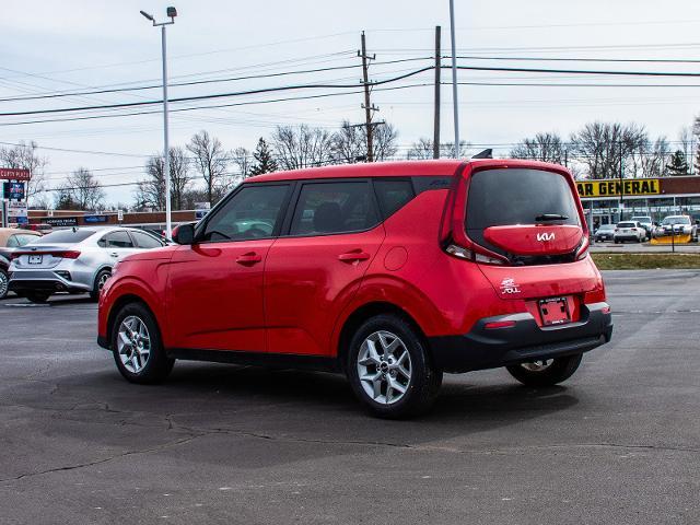 2022 Kia Soul Vehicle Photo in MADISON, IN 47250-1611