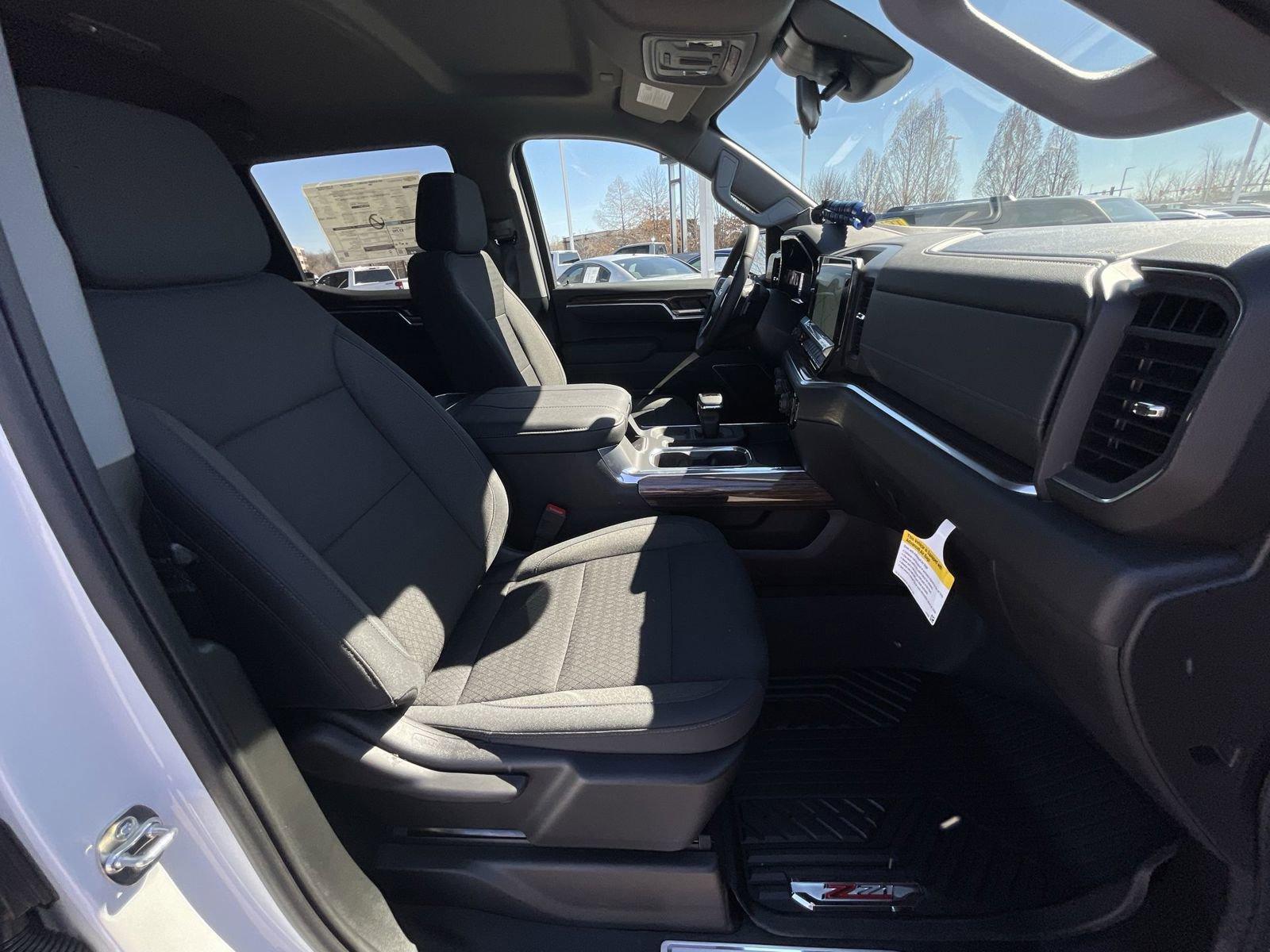 2025 Chevrolet Silverado 1500 Vehicle Photo in BENTONVILLE, AR 72712-4322