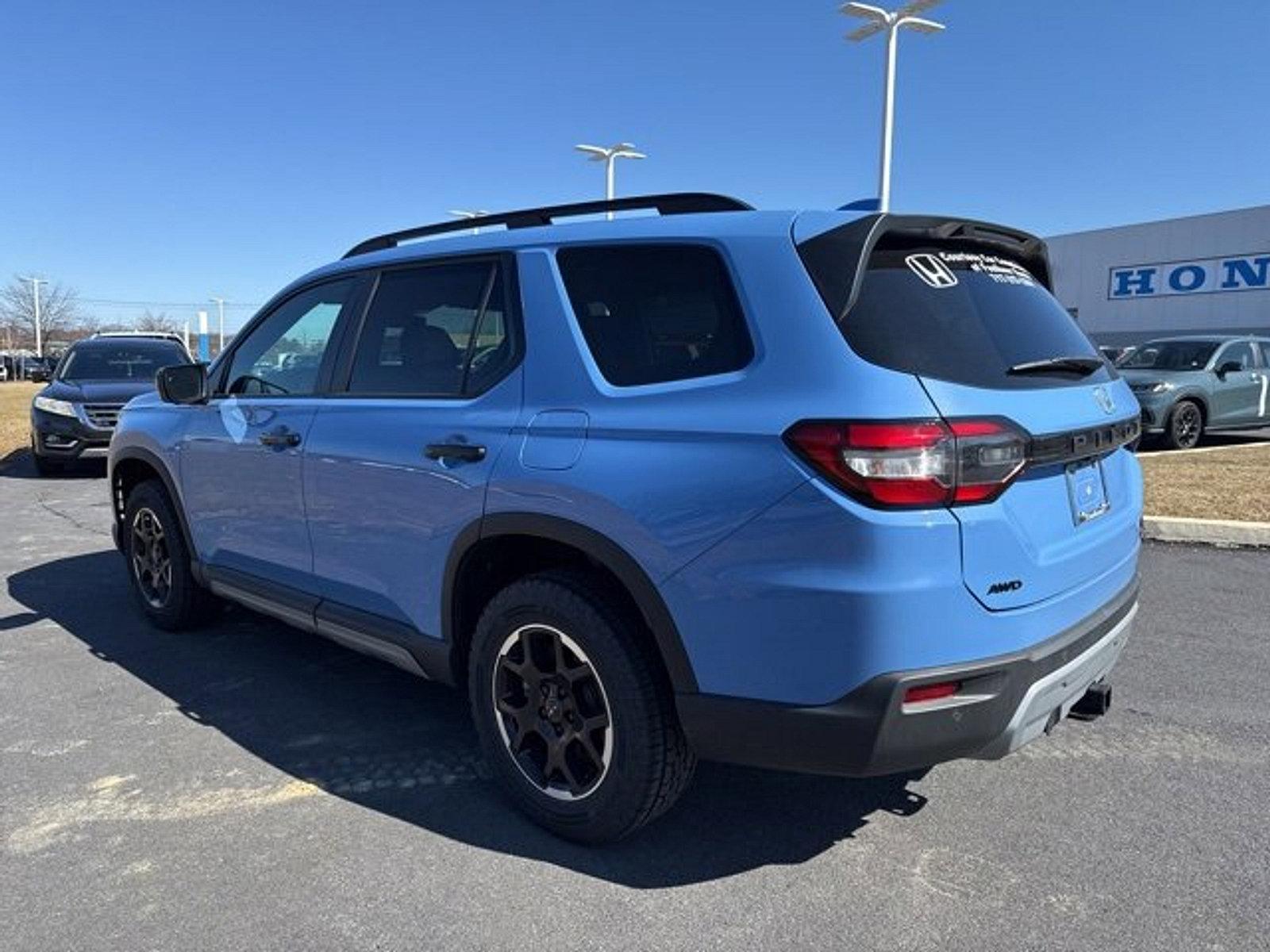 2025 Honda Pilot Vehicle Photo in Harrisburg, PA 17111