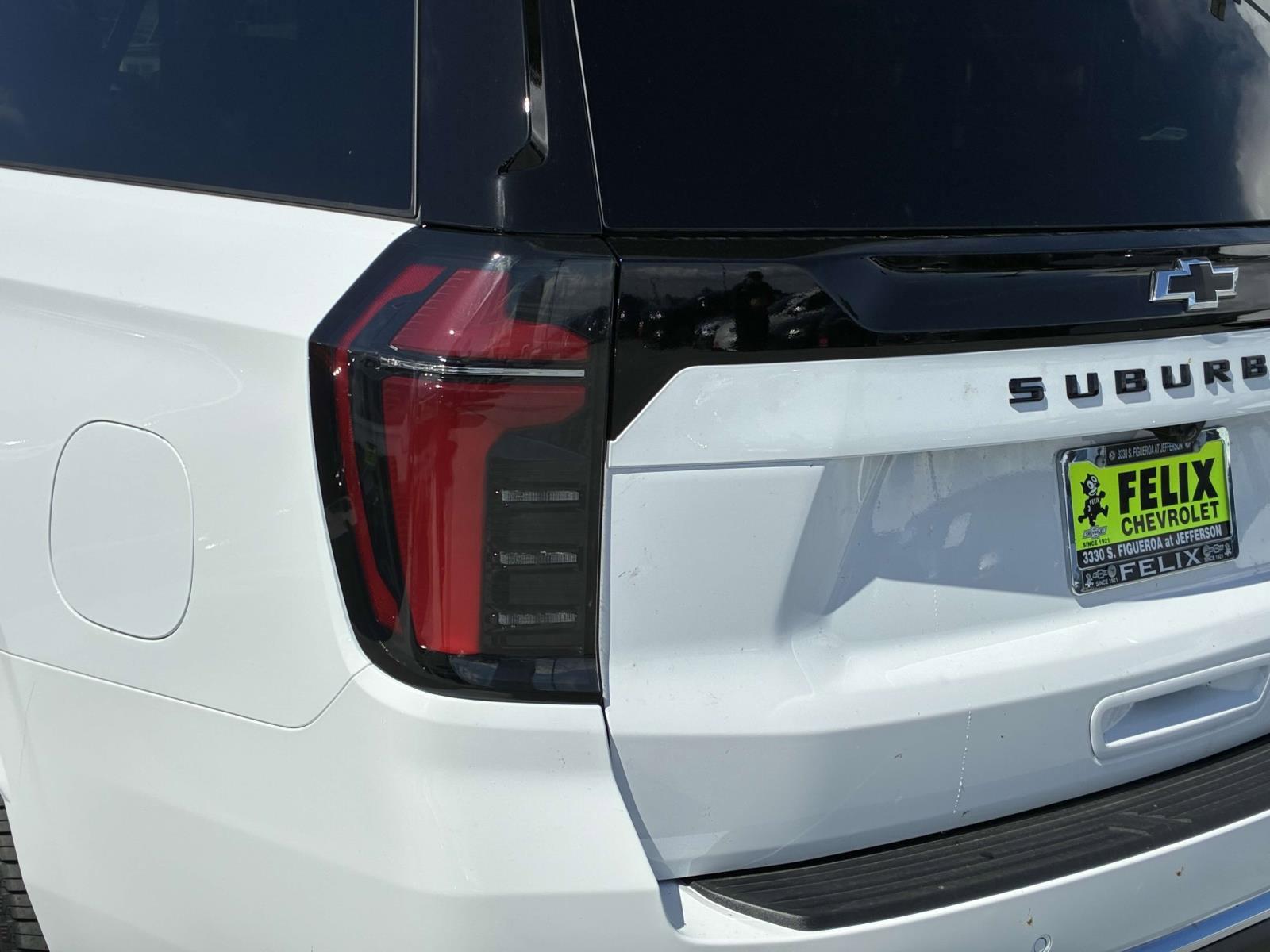 2025 Chevrolet Suburban Vehicle Photo in LOS ANGELES, CA 90007-3794