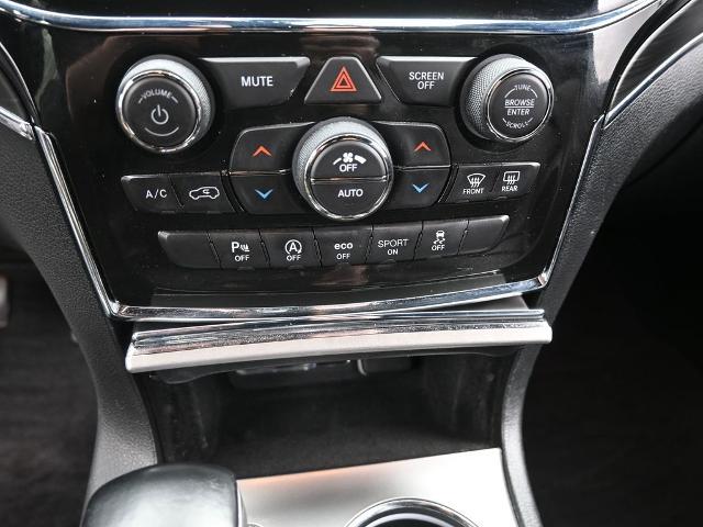 2022 Jeep Grand Cherokee WK Vehicle Photo in Cedar Rapids, IA 52402