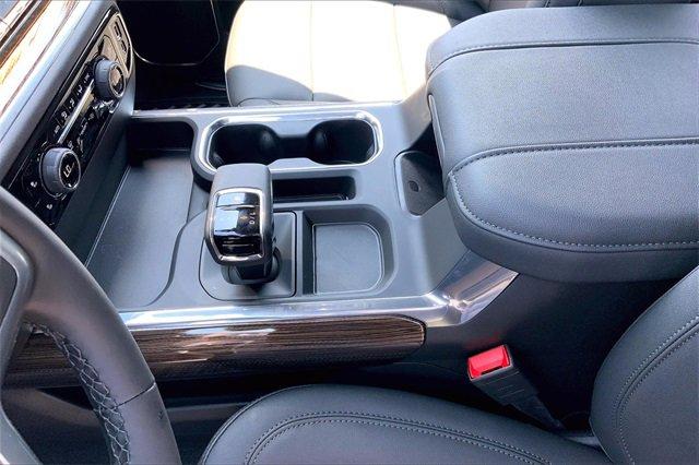 2025 Chevrolet Silverado 1500 Vehicle Photo in KANSAS CITY, MO 64114-4502