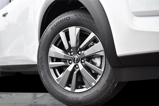 2025 Nissan Pathfinder Vehicle Photo in Ballwin, MO 63011