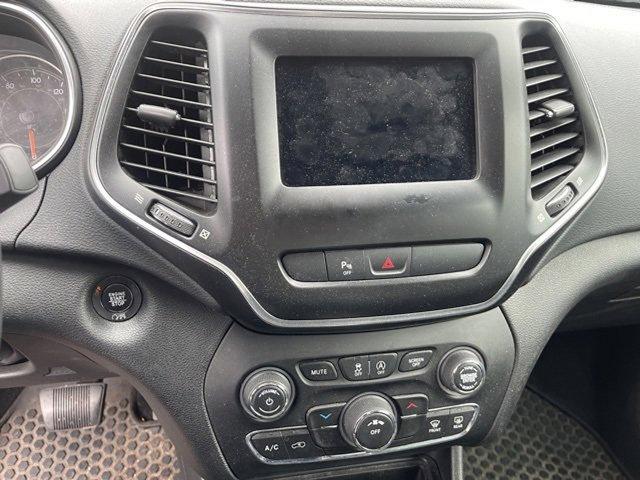 2019 Jeep Cherokee Vehicle Photo in Philadelphia, PA 19116