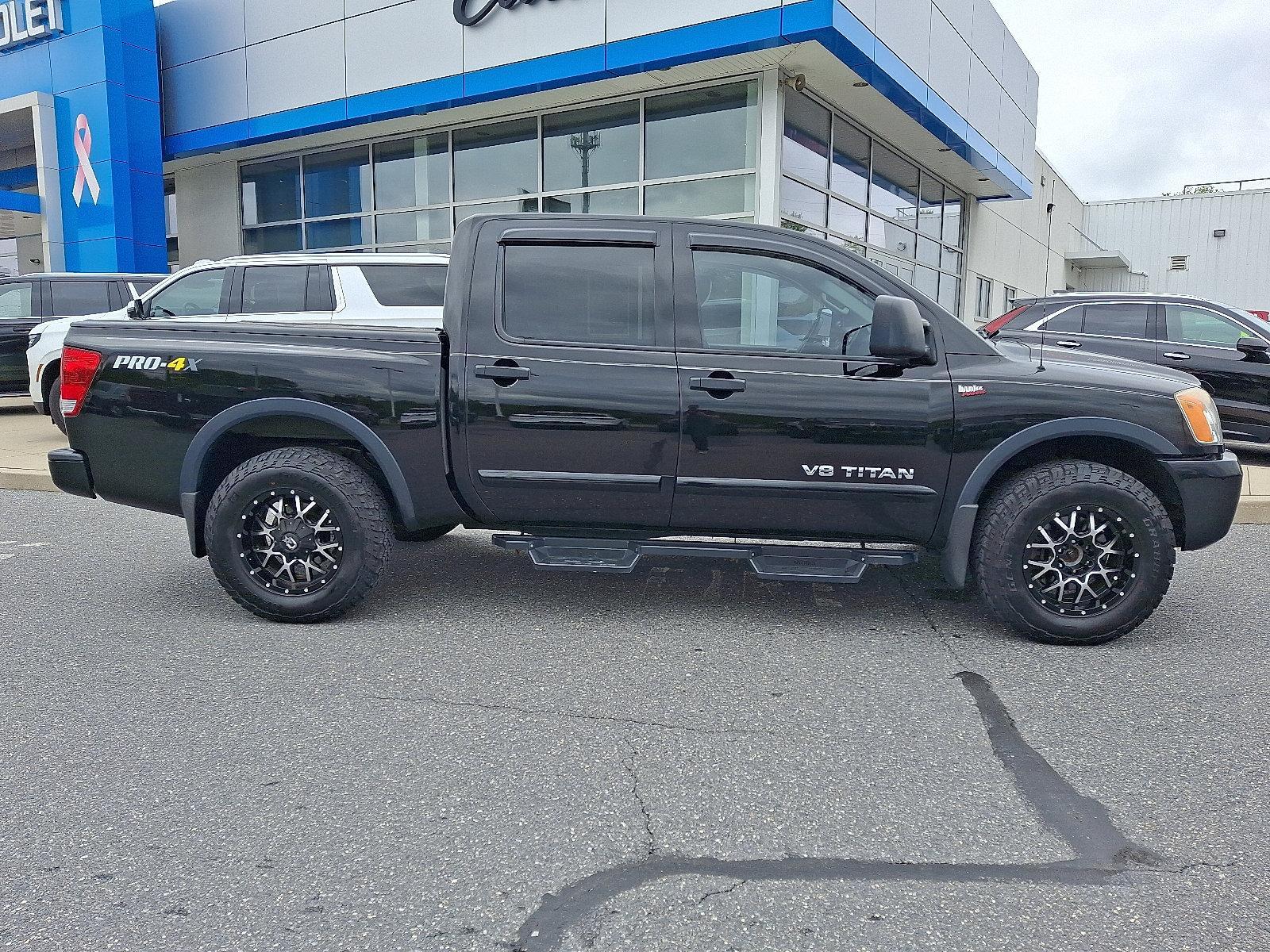 2014 Nissan Titan Vehicle Photo in BETHLEHEM, PA 18017-9401