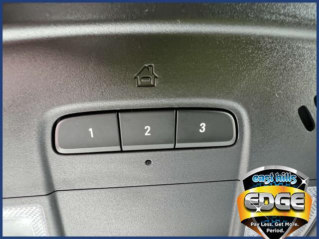 2023 Chevrolet Traverse Vehicle Photo in Roslyn, NY 11576