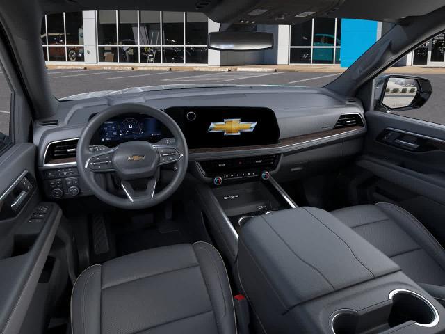 2025 Chevrolet Suburban Vehicle Photo in MOON TOWNSHIP, PA 15108-2571