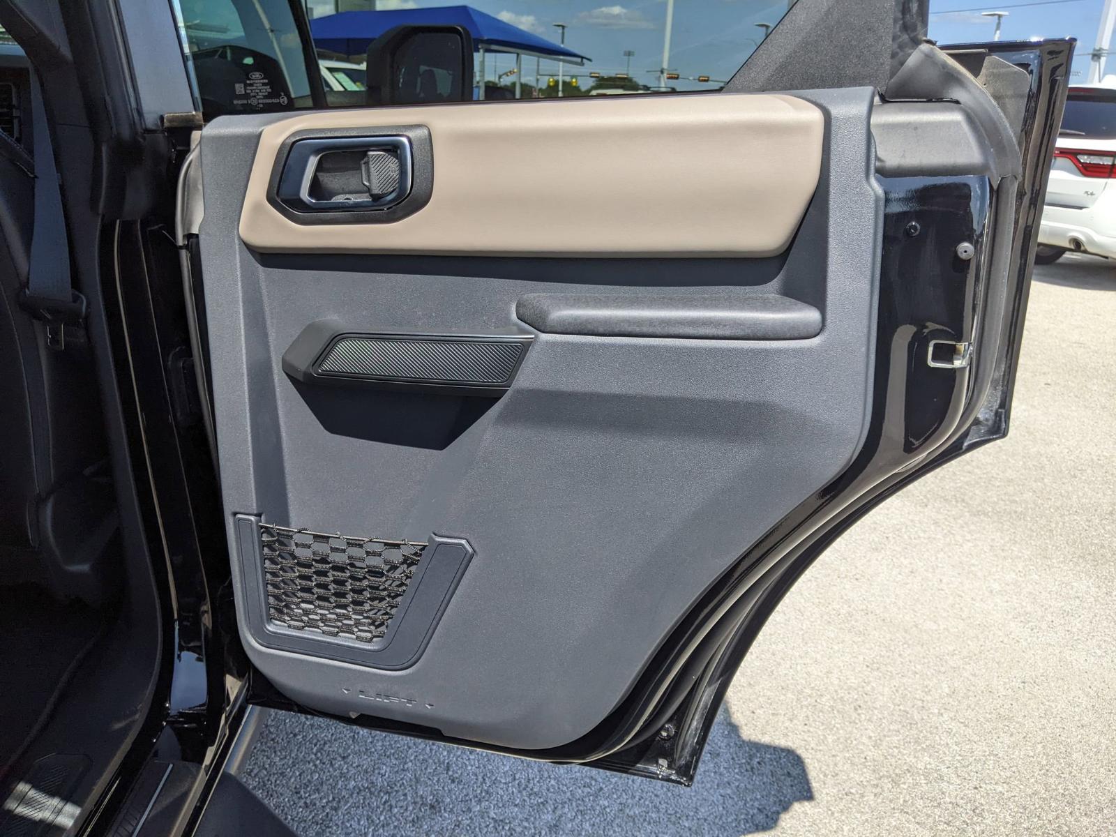 2024 Ford Bronco Vehicle Photo in Seguin, TX 78155