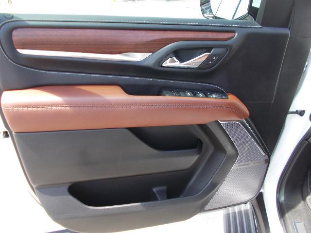 2023 GMC Yukon Vehicle Photo in LOWELL, MA 01852-4336