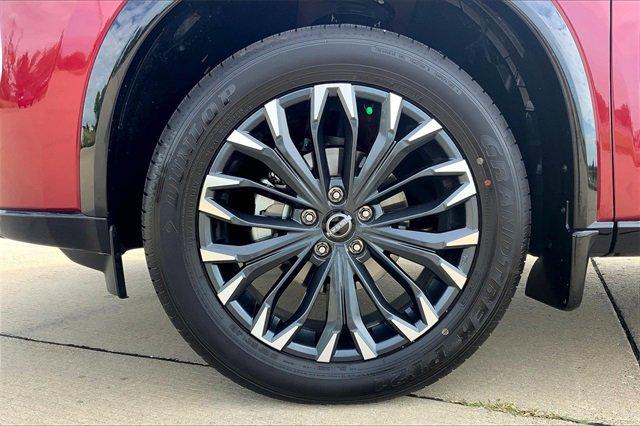 2024 Nissan Rogue Vehicle Photo in TOPEKA, KS 66609-0000