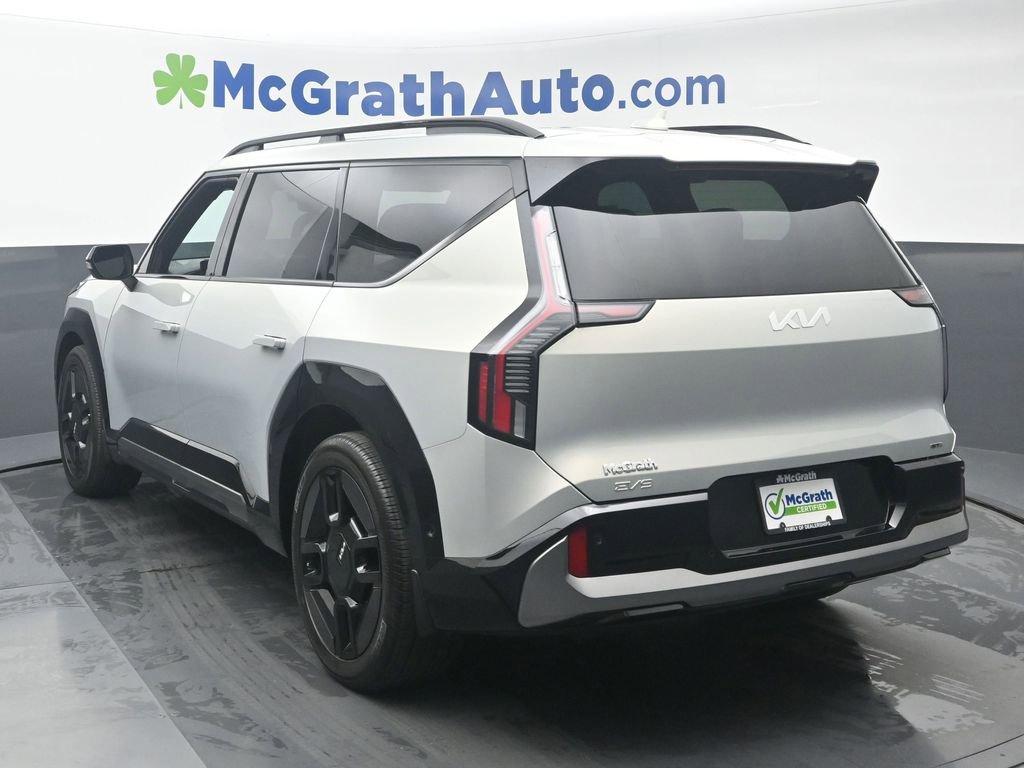 2024 Kia EV9 Vehicle Photo in Cedar Rapids, IA 52402